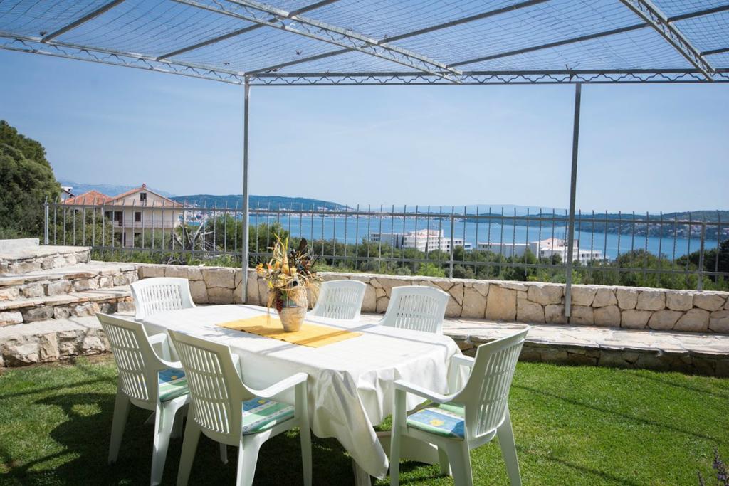 Apartments Meri Сегет-Враница Экстерьер фото