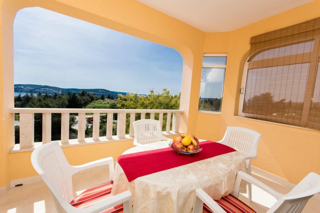 Apartments Meri Сегет-Враница Экстерьер фото