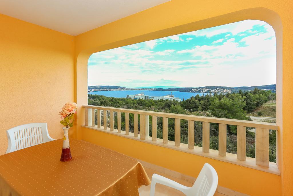 Apartments Meri Сегет-Враница Экстерьер фото