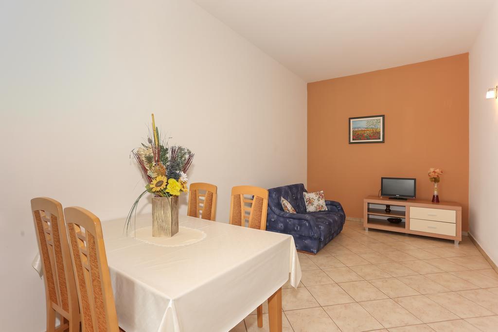 Apartments Meri Сегет-Враница Экстерьер фото