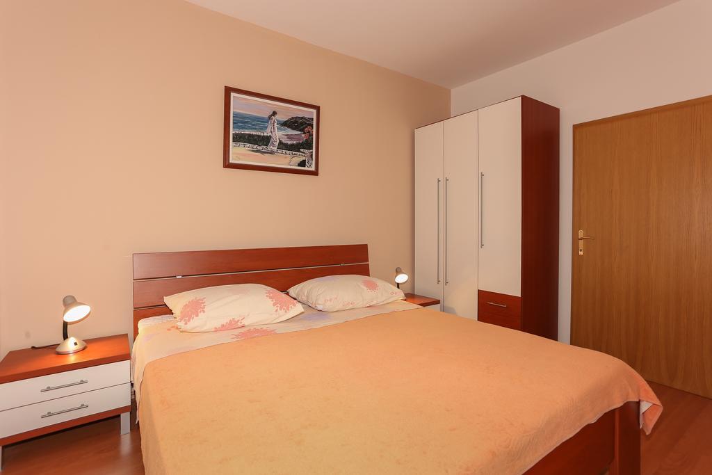 Apartments Meri Сегет-Враница Экстерьер фото